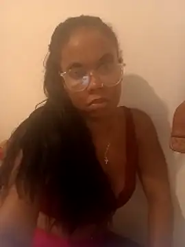 Prettahsantos29 online show from November 9, 2025, 11:53 pm