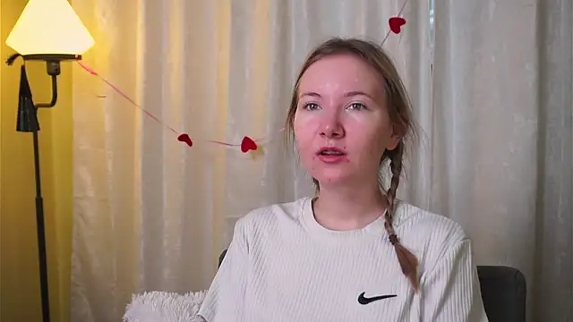 Snapshot of CathyHeximer chatting on February 10, 2026, 6:45 am CathyHeximer online show from February 10, 2026, 6:45 am