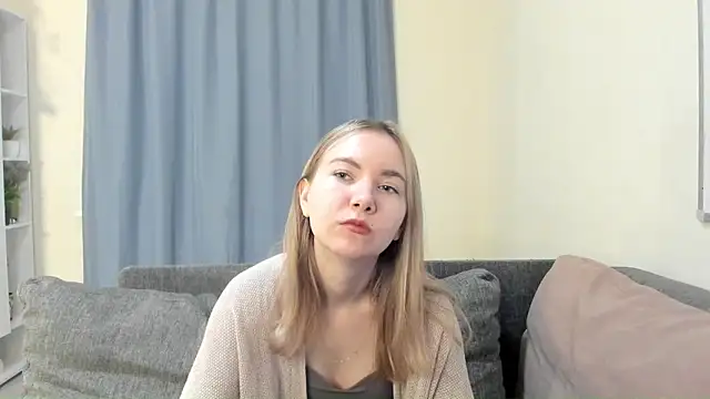 CathyHeximer online show from December 15, 2025, 8:20 am