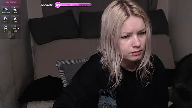 CherryNight6 online show from December 16, 2025, 10:58 pm