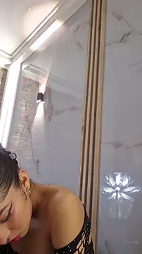 Victoria Dubois  online show from October 27, 2025, 12:39 pm