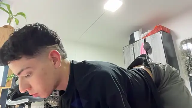 Sebastian Reed online show from February 27, 2026, 11:04 pm