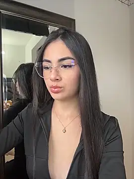 IslaCole online show from February 19, 2026, 10:40 pm