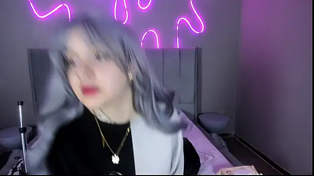 lexirouge   online show from February 5, 2026, 8:04 pm