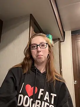 sweet-vixen online show from November 14, 2025, 2:59 am