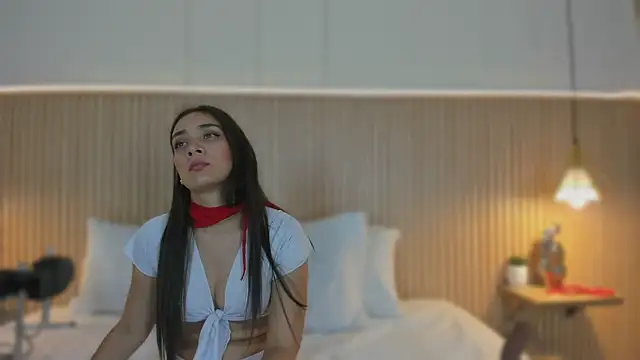 NahimiThompson online show from July 25, 2026, 7:42 pm