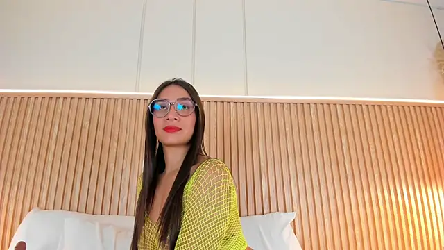 NahimiThompson online show from March 5, 2026, 7:54 pm