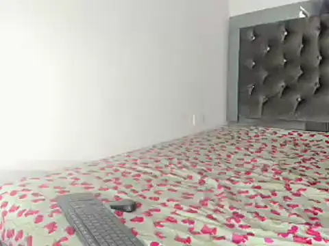 shopy horny online show from November 30, 2025, 4:41 pm