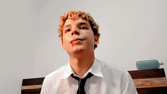 Snapshot of Daark_Eros chatting on October 27, 2025, 11:05 pm Daark Eros online show from October 27, 2025, 11:05 pm