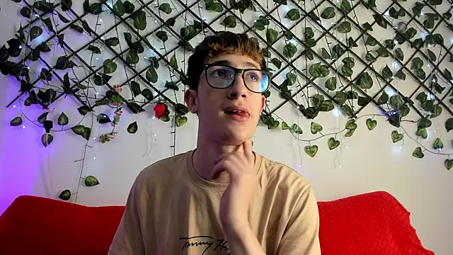 Snapshot of Erick_Taylor3 chatting on October 23, 2025, 5:33 pm Erick Taylor3 online show from October 23, 2025, 5:33 pm