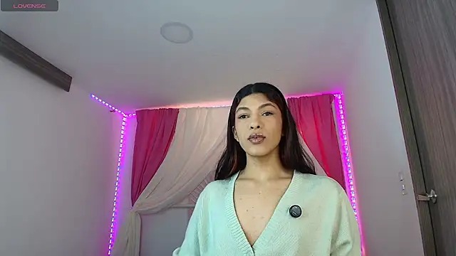 Snapshot of Arimoonn chatting on February 22, 2026, 11:39 pm Arimoonn online show from February 22, 2026, 11:39 pm