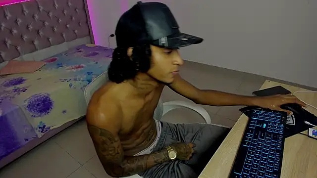 skinny tatto01 online show from October 23, 2025, 8:51 pm