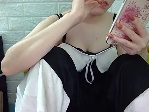 Snapshot of May2k2 chatting on January 19, 2026, 7:34 am May2k2 online show from January 19, 2026, 7:34 am