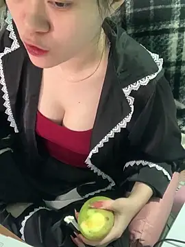 Snapshot of May2k2 chatting on January 14, 2026, 2:59 am May2k2 online show from January 14, 2026, 2:59 am