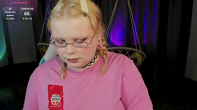 LottieReed online show from June 11, 2026, 3:53 pm