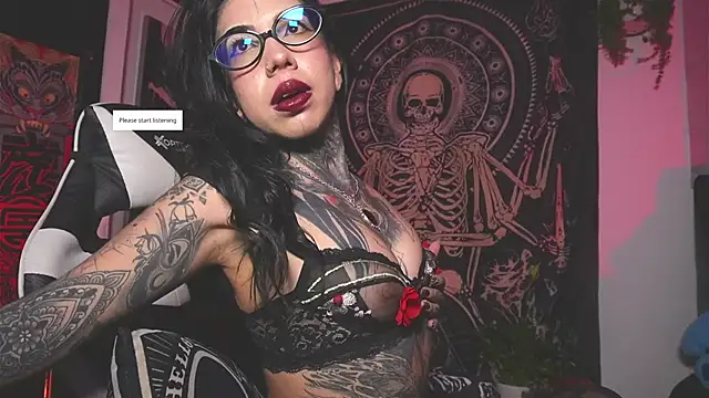 Snapshot of Dalia_Vorhees chatting on December 16, 2025, 1:32 am Dalia Vorhees online show from December 16, 2025, 1:32 am