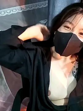 Cherry Le02 online show from April 27, 2026, 2:37 pm