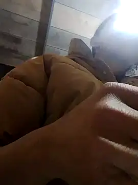 TRIEUTRIEU20 online show from November 28, 2025, 1:06 am