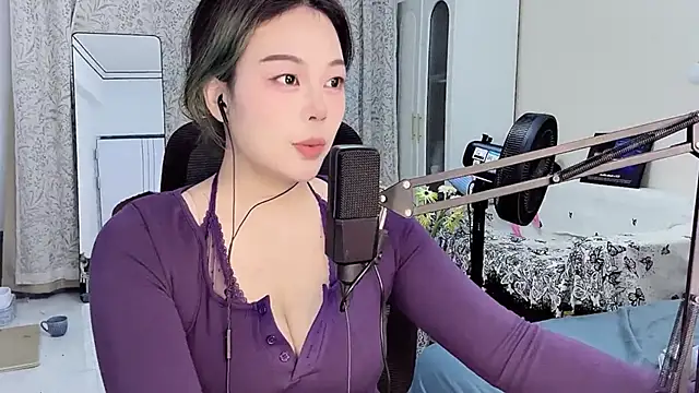 Snapshot of xiaobao-1188 chatting on November 19, 2025, 4:51 pm xiaobao-1188 online show from November 19, 2025, 4:51 pm