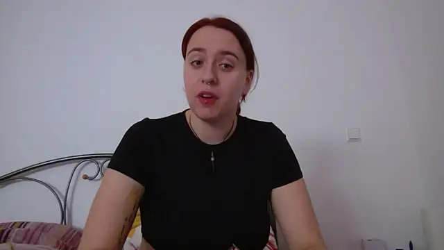 Latexaddictx  online show from November 8, 2025, 1:25 pm