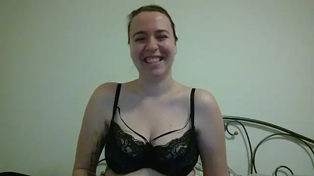 Latexaddictx  online show from January 8, 2026, 8:15 pm