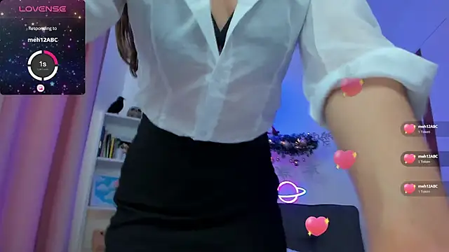 VenusIsLove  online show from December 19, 2025, 7:38 pm