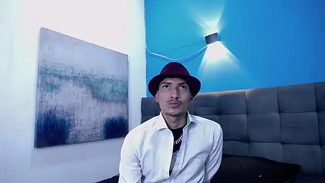 SavageLover  online show from January 6, 2026, 8:35 pm