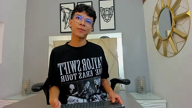 adams bobby online show from February 9, 2026, 11:19 am