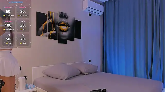 Kandeess online show from November 18, 2025, 3:37 pm