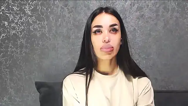 velvetveyraX online show from April 5, 2026, 6:03 pm