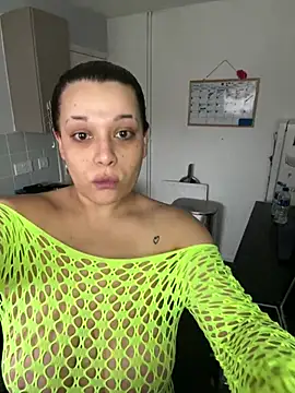 Snapshot of BubblesLovexox chatting on February 8, 2026, 3:21 pm BubblesLovexox online show from February 8, 2026, 3:21 pm