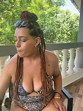 Snapshot of BubblesLovexox chatting on April 16, 2026, 11:11 am BubblesLovexox online show from April 16, 2026, 11:11 am