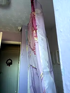 BubblesLovexox online show from December 20, 2025, 10:18 am