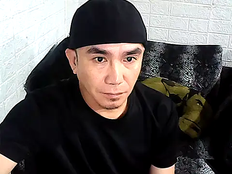 yourasiandesire69 online show from December 14, 2025, 1:01 am