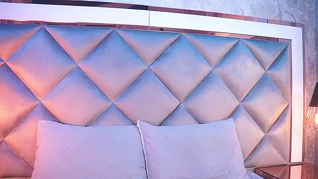 Snapshot of _giggy_2 chatting on February 13, 2026, 11:43 am giggy 2 online show from February 13, 2026, 11:43 am