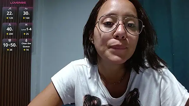 LunaaMorena online show from May 19, 2026, 2:24 pm