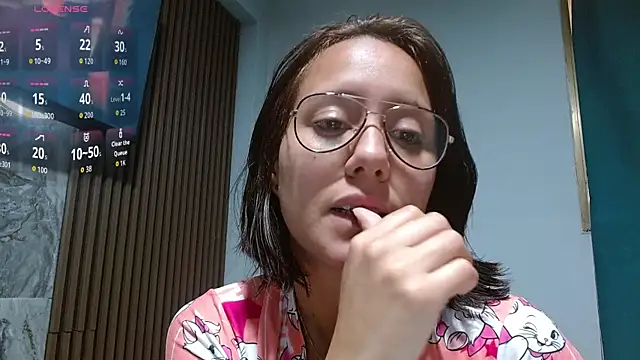 LunaaMorena online show from May 21, 2026, 2:03 pm