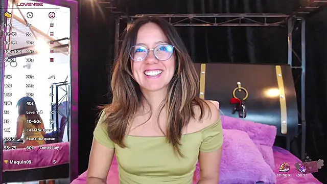 LunaaMorena online show from November 30, 2025, 2:07 pm