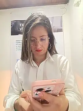 Valentina--1 online show from May 28, 2026, 10:22 am