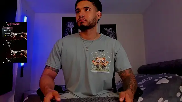 Snapshot of AUSTINN_TORRES chatting on February 2, 2026, 1:04 am AUSTINN TORRES online show from February 2, 2026, 1:04 am