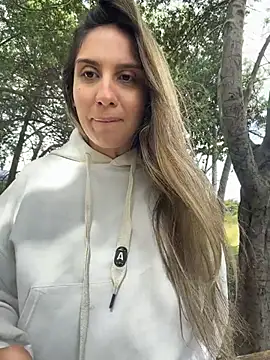 sarah honey   online show from January 10, 2026, 3:07 pm