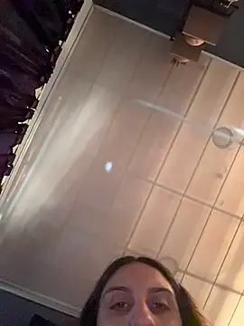 sarah honey   online show from November 14, 2025, 1:59 pm