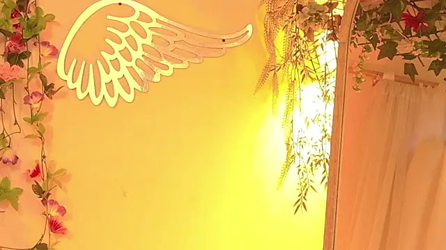 ISA NIXON online show from April 11, 2026, 10:24 pm