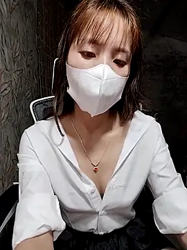 ezabel- online show from April 5, 2026, 2:02 pm