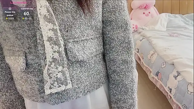 by-Hannah online show from November 4, 2025, 1:09 am