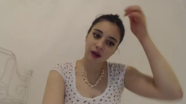 bellefleurrr online show from March 17, 2026, 1:30 am