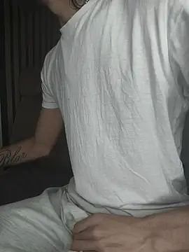 Snapshot of findomhot chatting on November 23, 2025, 12:15 pm findomhot online show from November 23, 2025, 12:15 pm