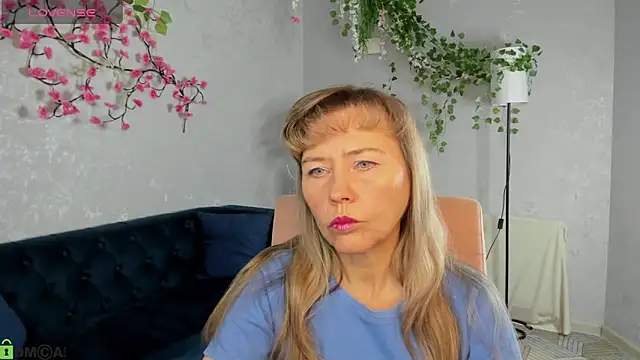 Carla Vogue online show from November 28, 2025, 11:10 am