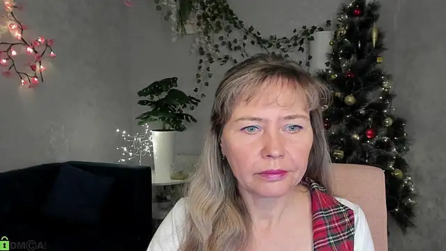 Carla Vogue online show from December 5, 2025, 10:58 am