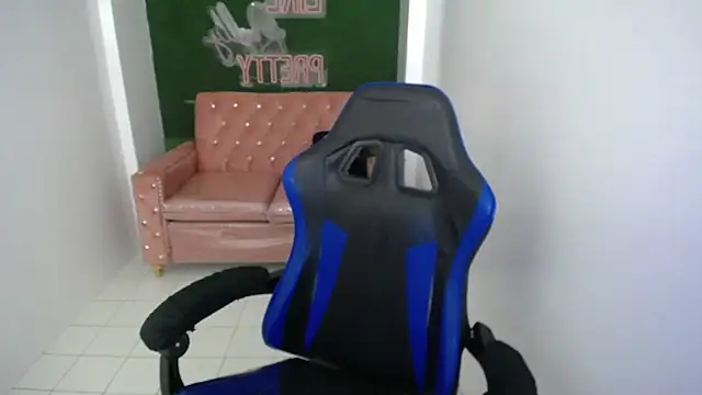 velvetvixen t online show from January 9, 2026, 1:07 pm